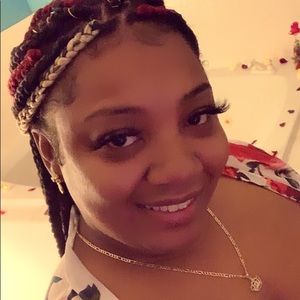 Meet your Posher, Antoinette